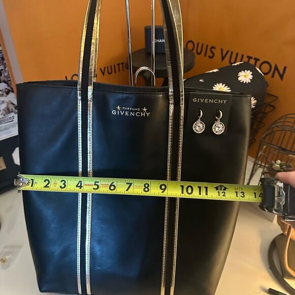 Givenchy Black and Gold Tote Bag with Givenchy earrings (NWT) - Picture 9 of 10